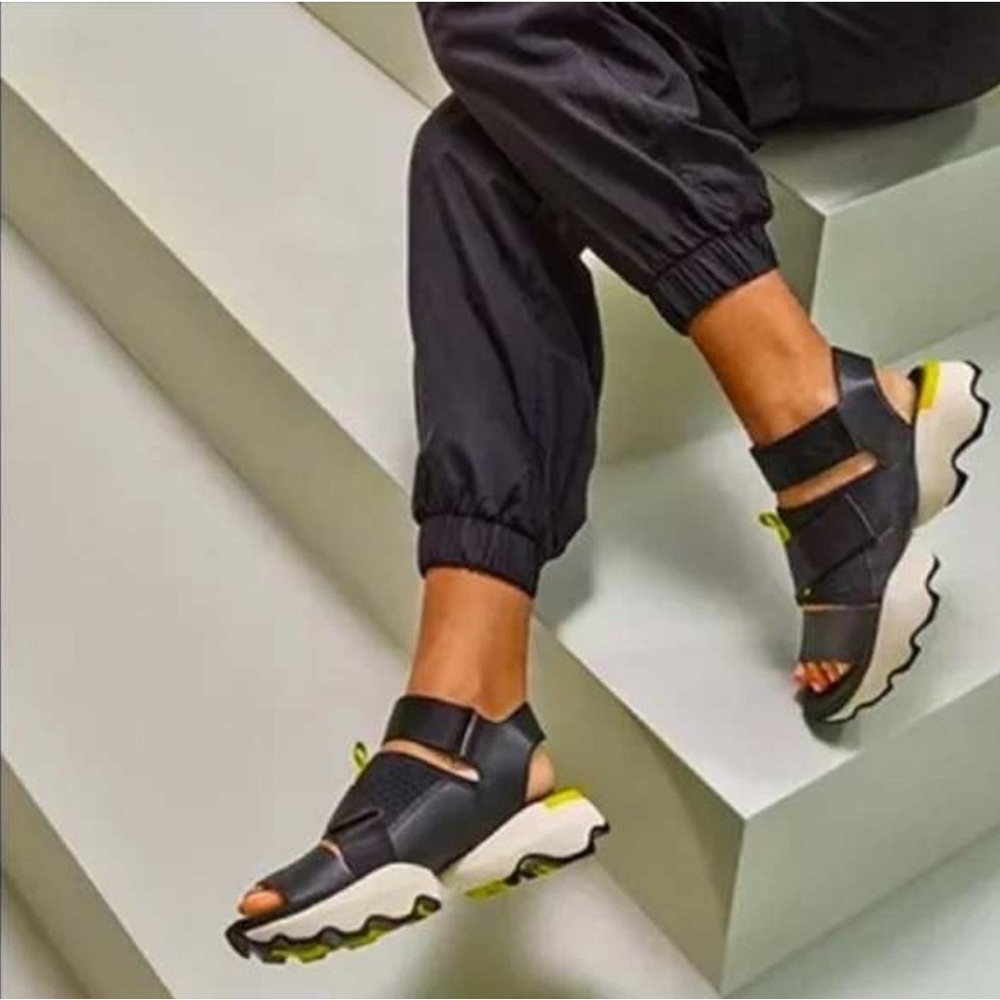 Sorel Kinetic Impact Sandals Black 8
